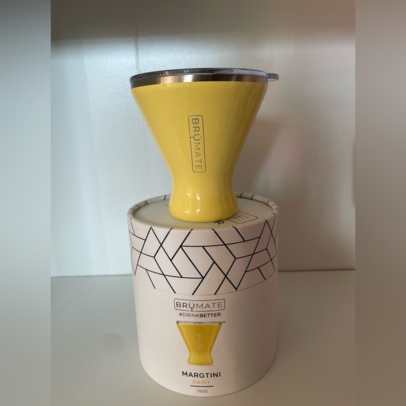 BRUMATE Other - BrüMate Daisy Yellow Margtini 10oz Drinkware Tumbler